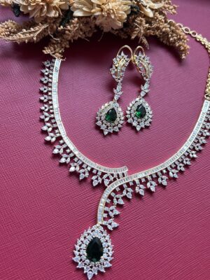 Nita Diamond Necklace Set