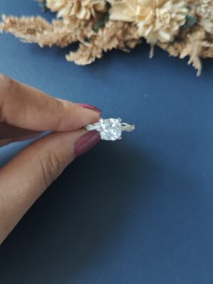 Niti Diamond Ring