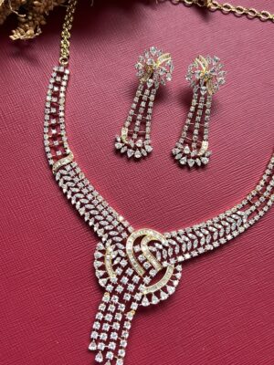 Nish Diamond Necklace Set