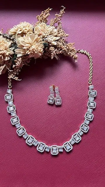 Chrmi Diamond Necklace Set