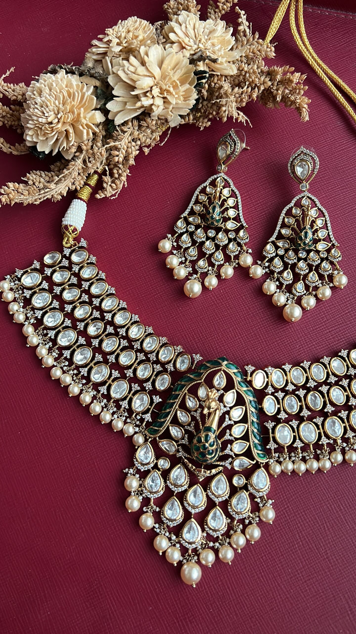 Yashaswini Kundan Necklace Set