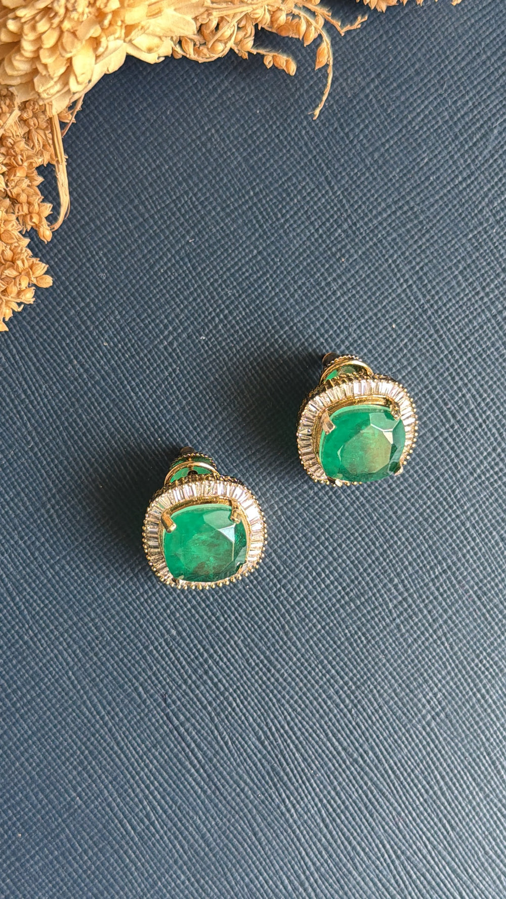 studs for women
stud women
stud earrings for women