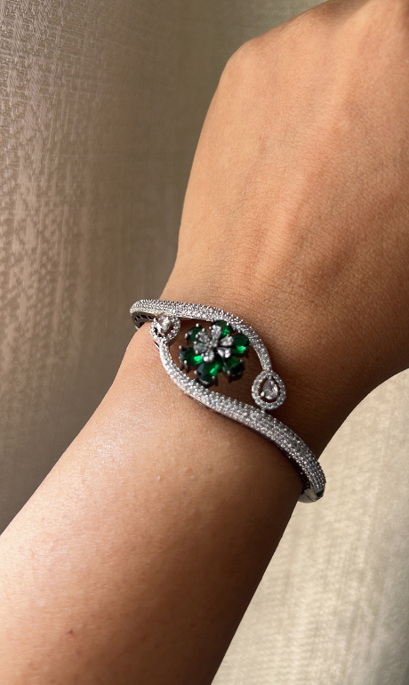 Elegant with Style Bracelet -Green