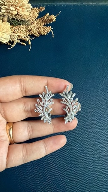 Vanya Diamond Earcuff