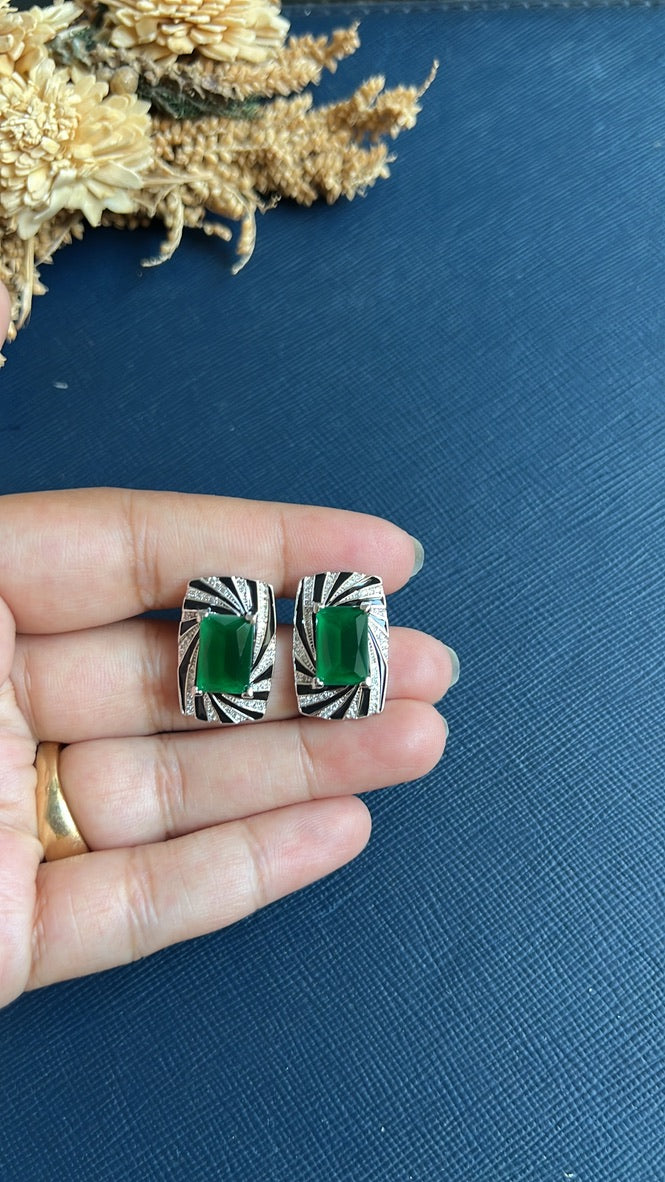 studs for women
stud women
stud earrings for women