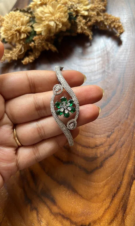 Elegant with Style Bracelet -Green