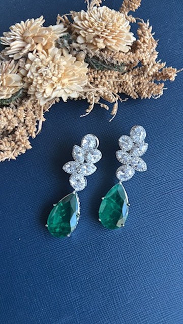 Omisha Teardrop Earrings - Green