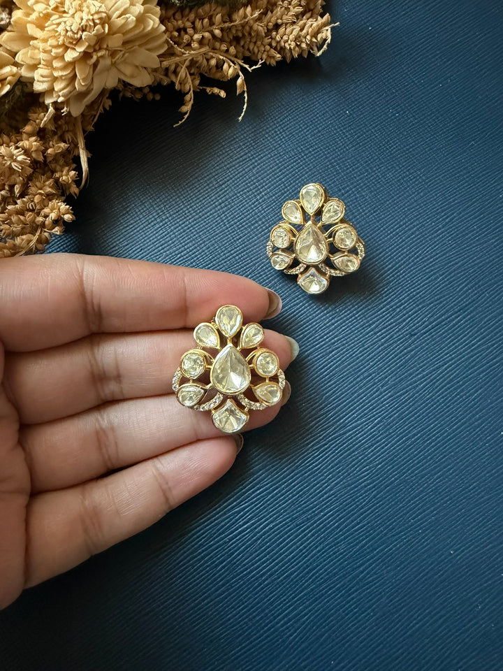 Tamanna Kundan Stud