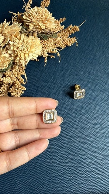 Yashvi Kundan Diamond Studs -Square