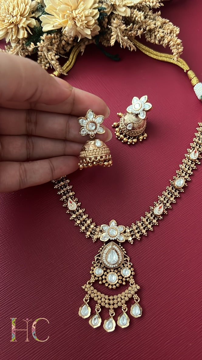 Moksha Kundan Gold Nekclace Set