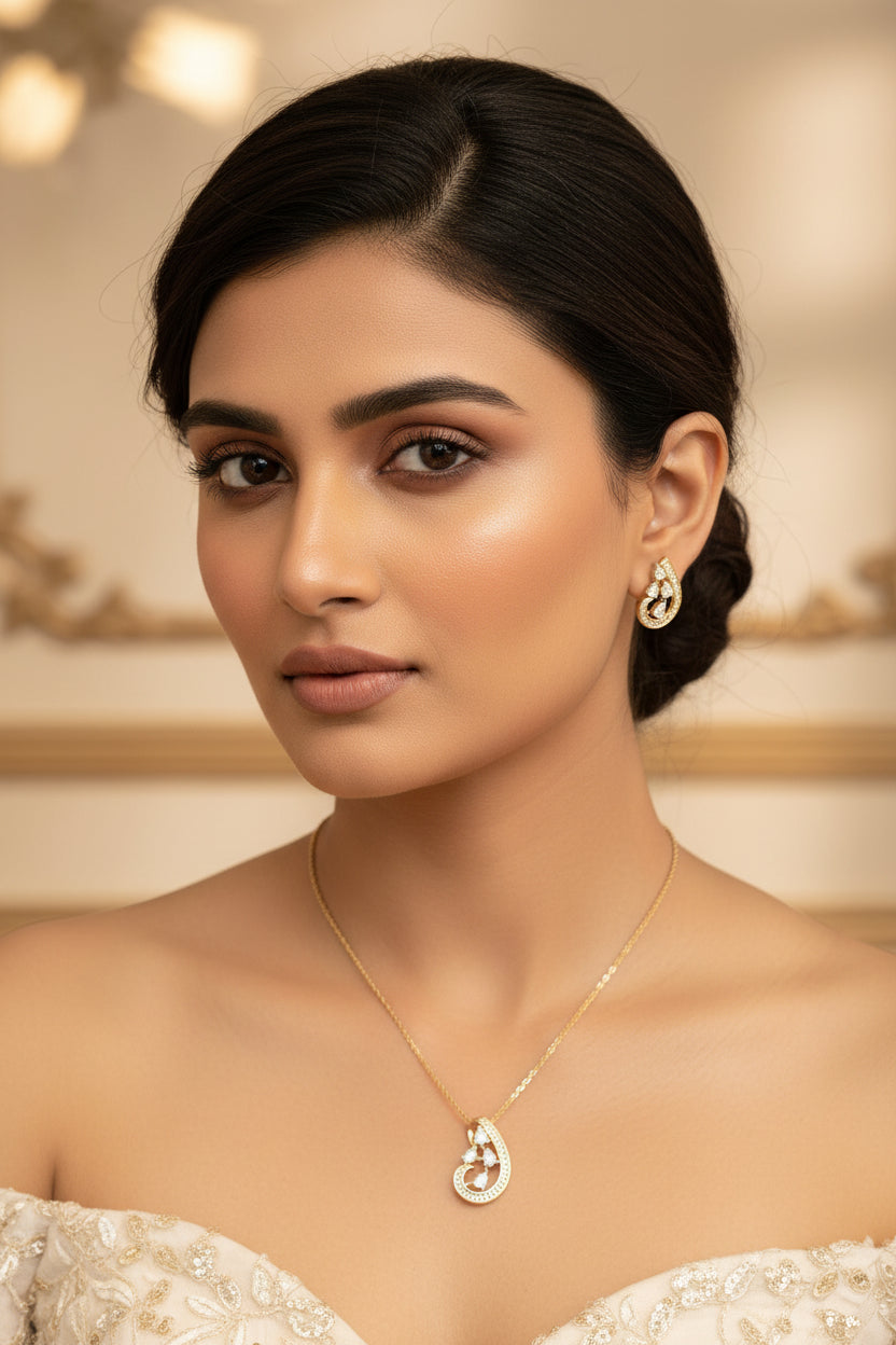 Yatika Diamond Pendant Set