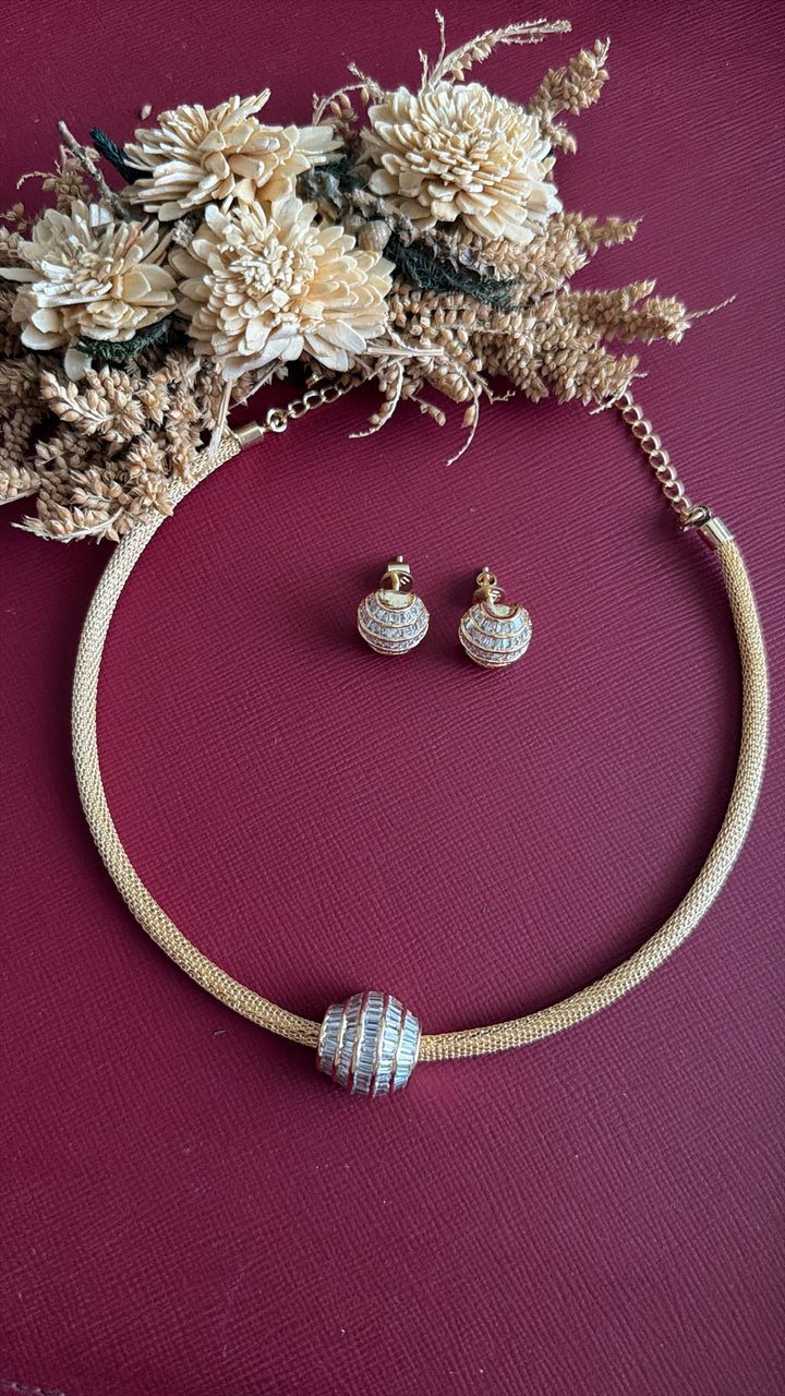 Jinal Diamond Necklace Set