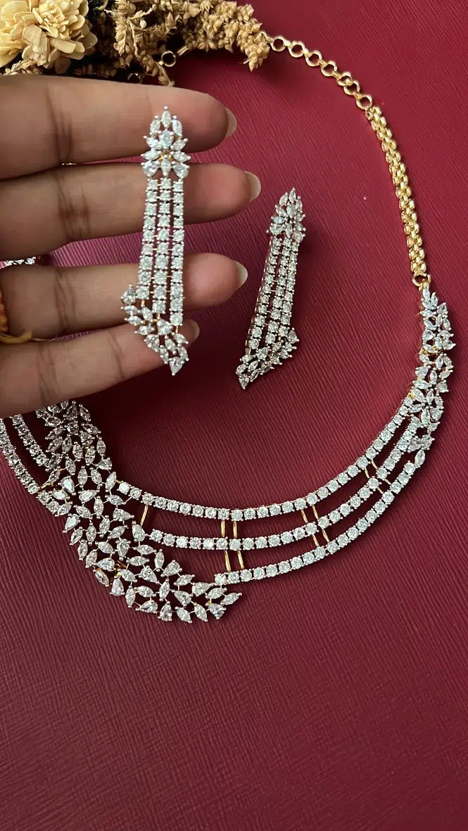 Zohra Diamond Necklace Set