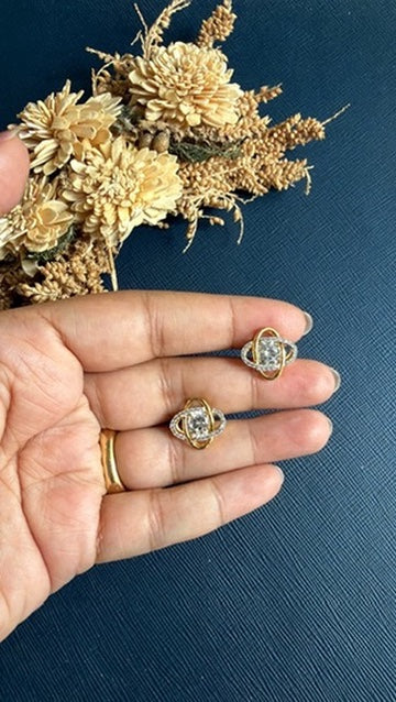 Maira Diamond Stud