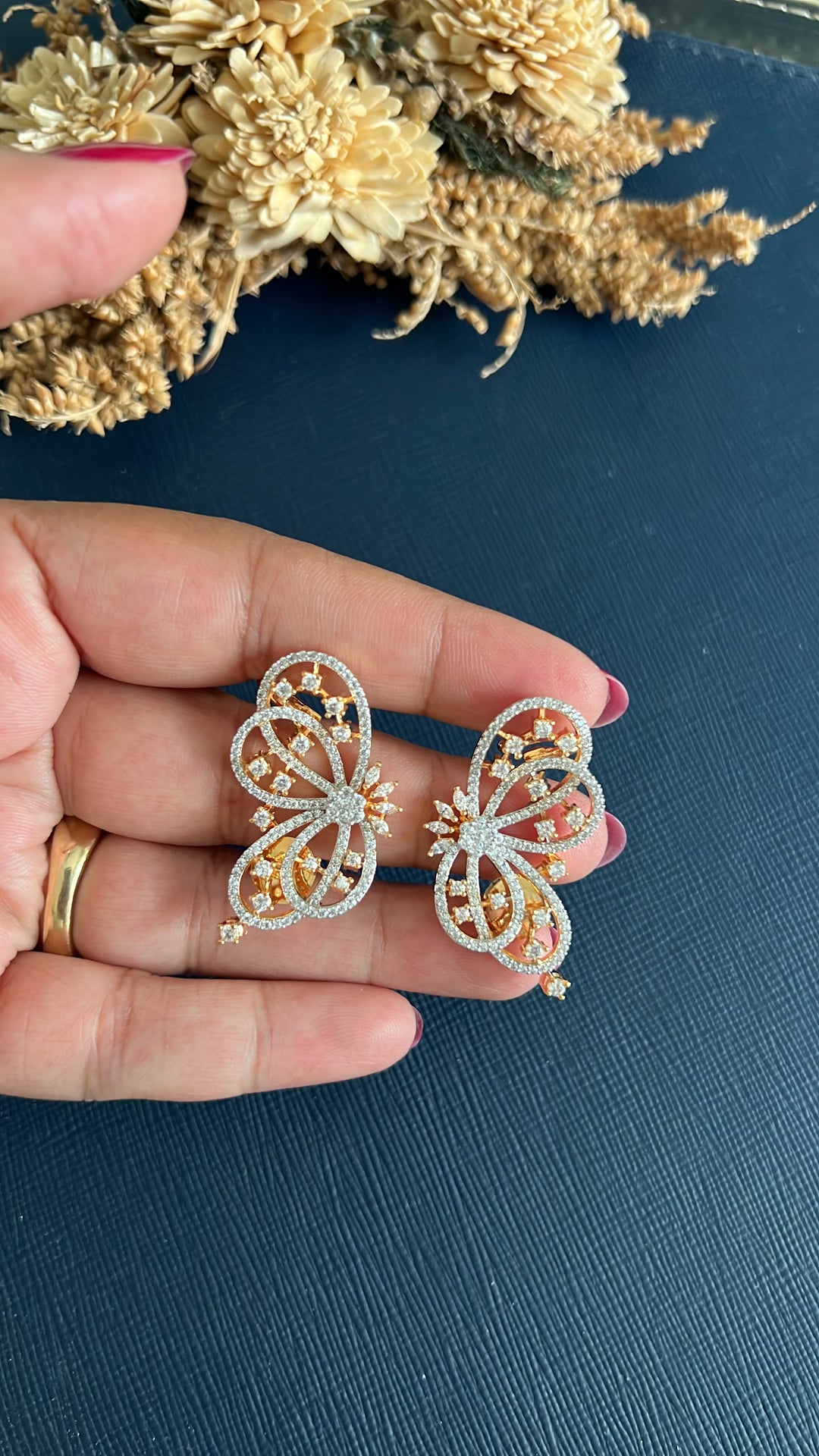 Oviya Diamond Studs