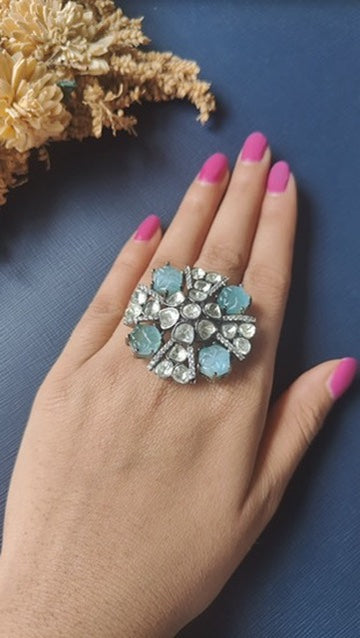 Curving Monalisa Stone Big Ring