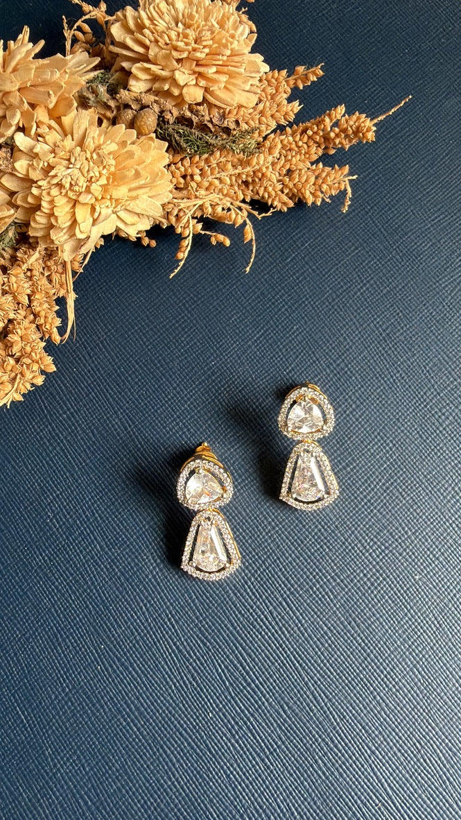 Naira Diamond Earring