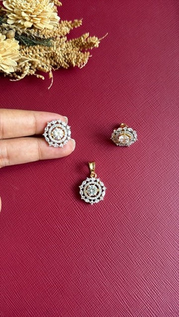 Janu Diamond Pendant Set