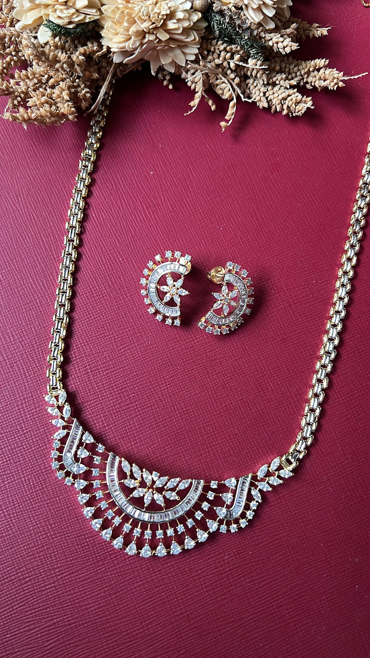 Juhi Pendant Set