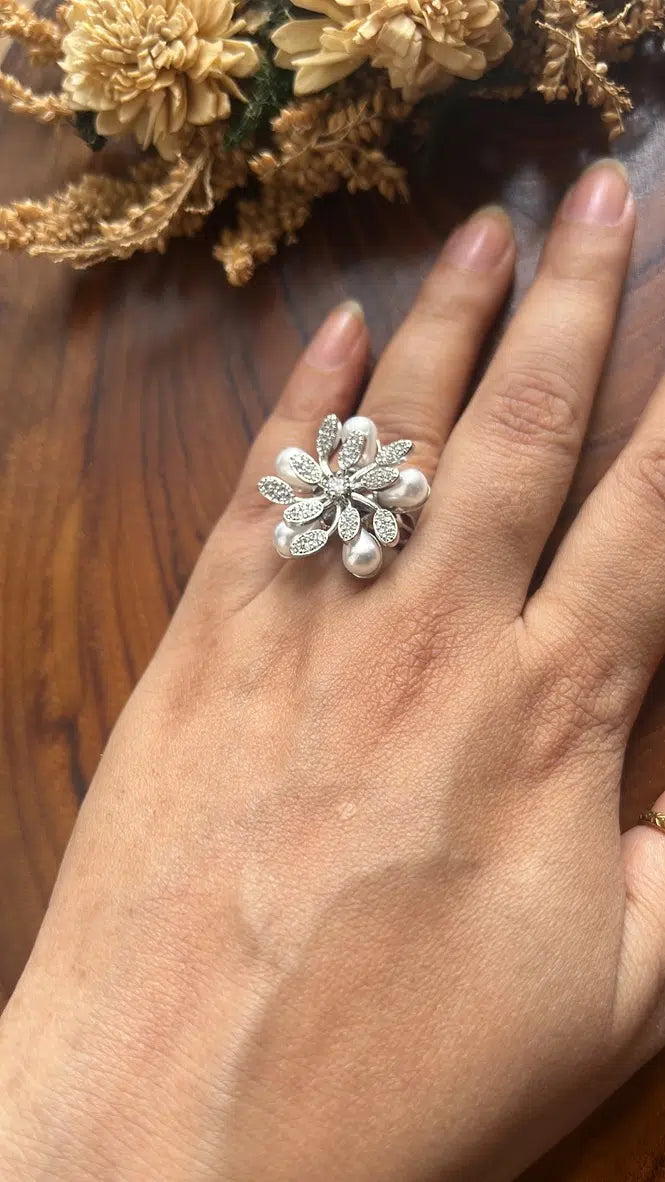 Pearl Diamond Ring - Silver