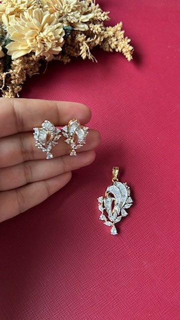 Suriya Diamond Pendant Set