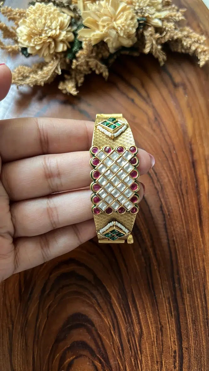 Kundan Micro Polish Bracelet