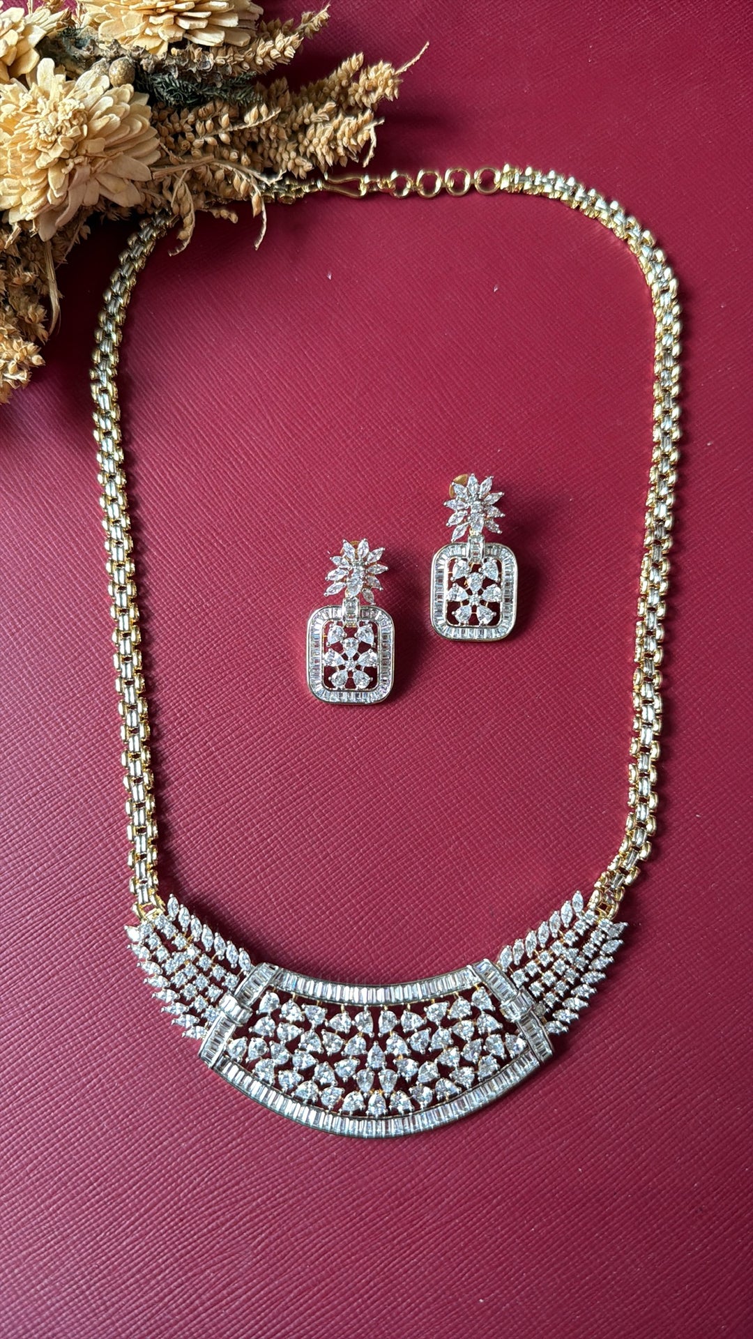 Padmasri Diamond Pendant Set