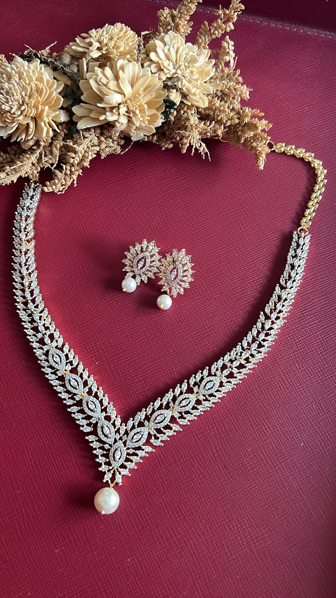 Raashi Diamond Necklace Set