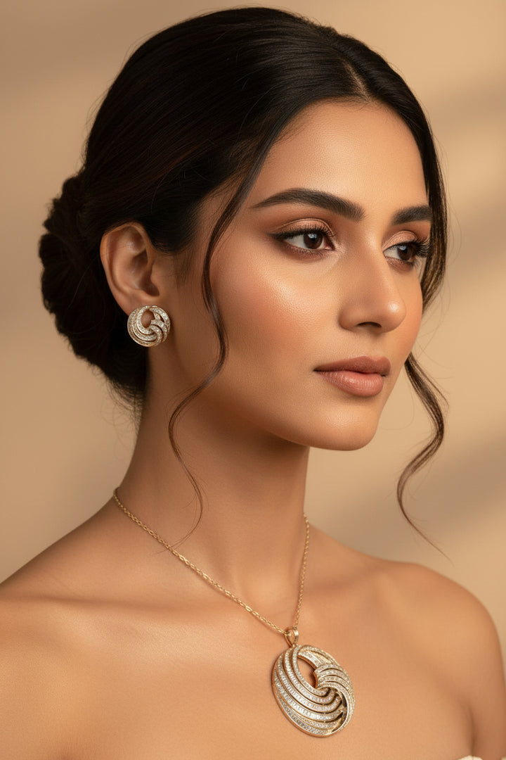 Naayra Diamond Pendant Set