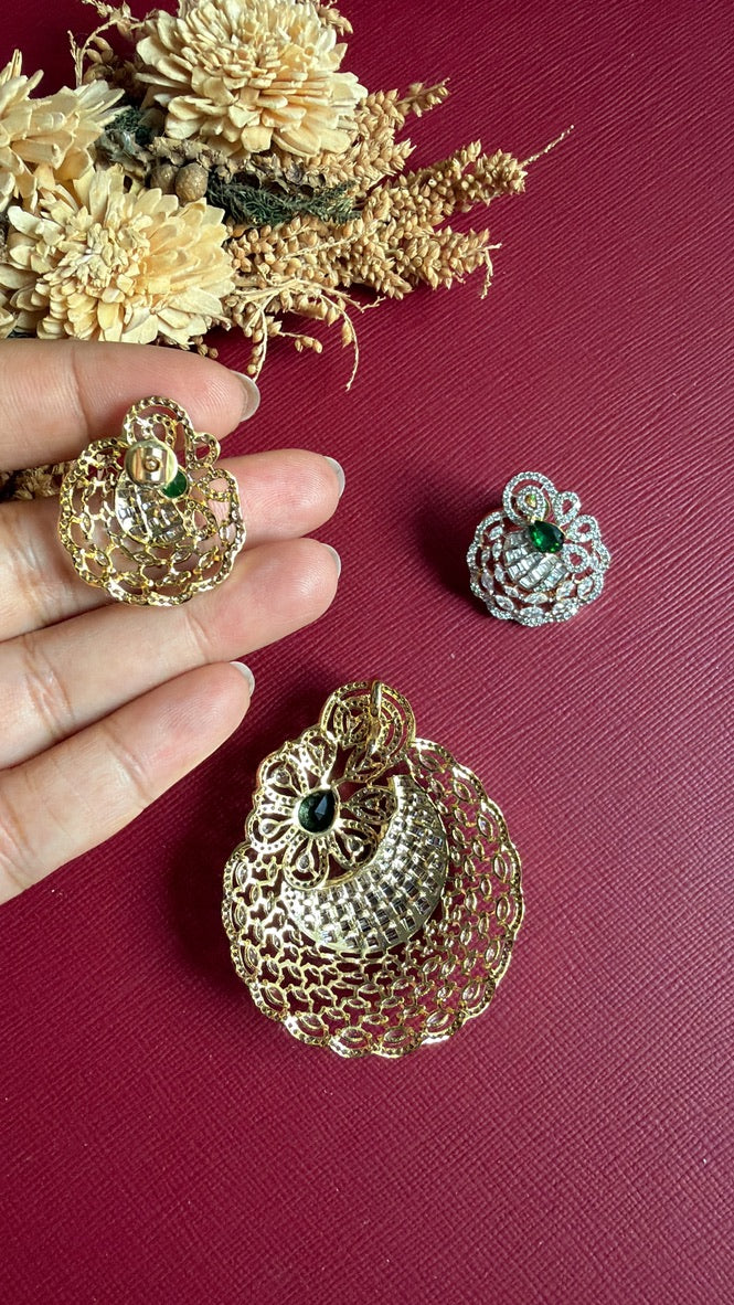 Tavishi Diamond Pendant Set