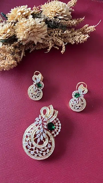 Nalini Diamond Pendant Set