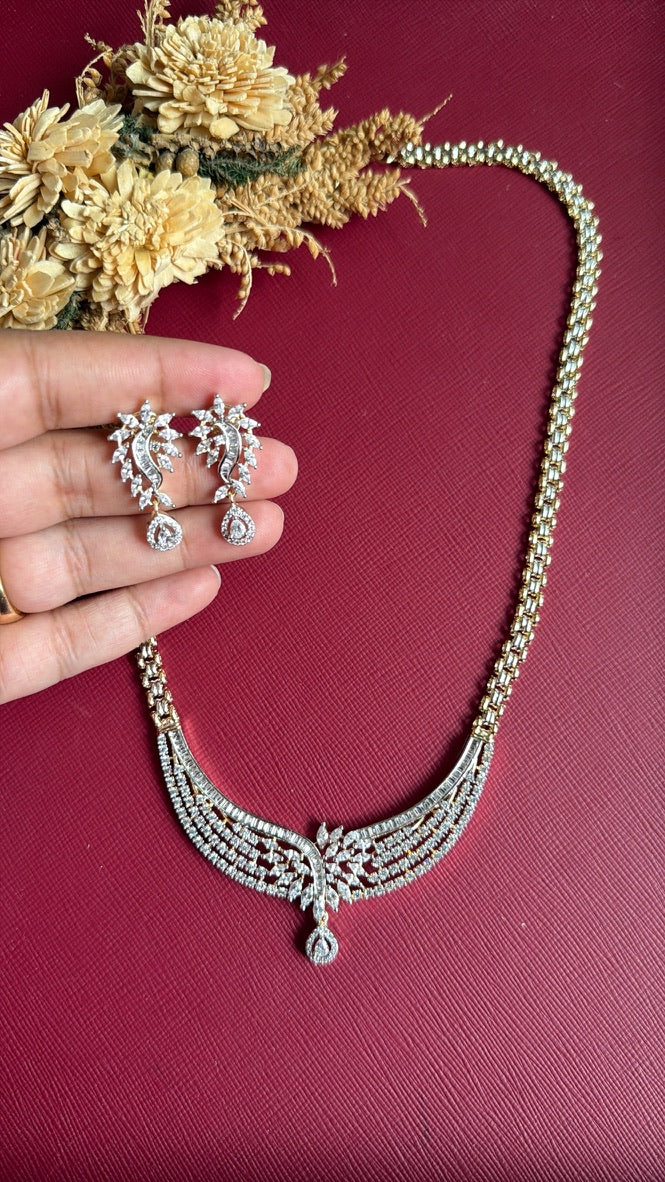 Gharam Diamond Pendant Set