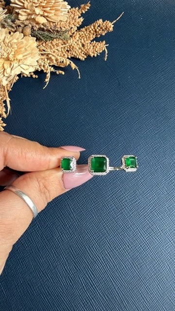 Delicate adjustable green stone ring from Hema Collections