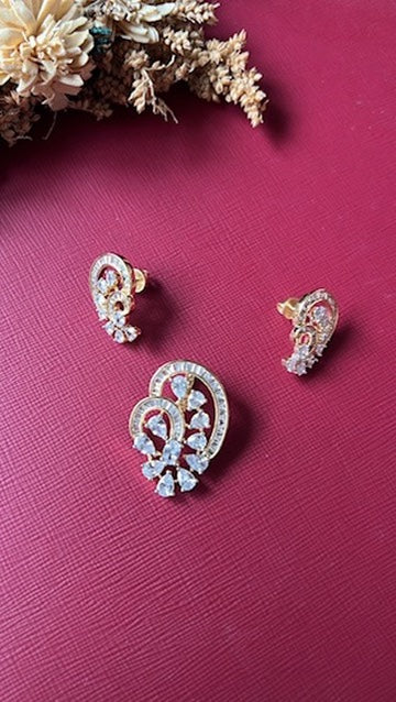 Tripti Diamond Pendant Set