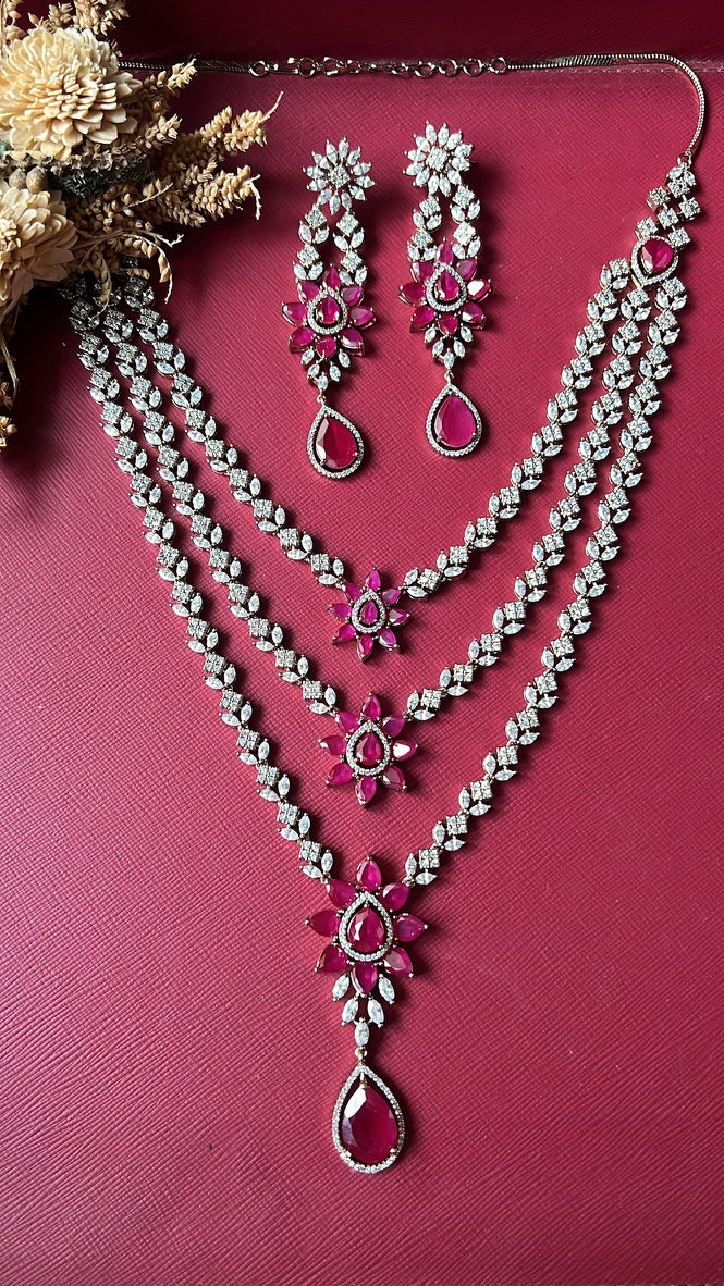 Mahnoor Diamond Necklace Set- Rubi