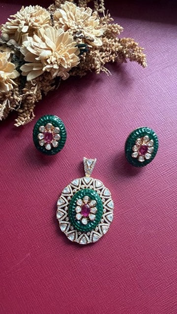 Pallavi Pendant Set- Green