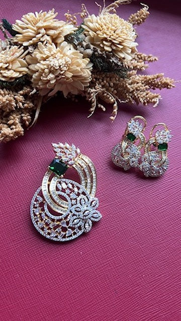 Zarna Diamond Pendant Set - Green