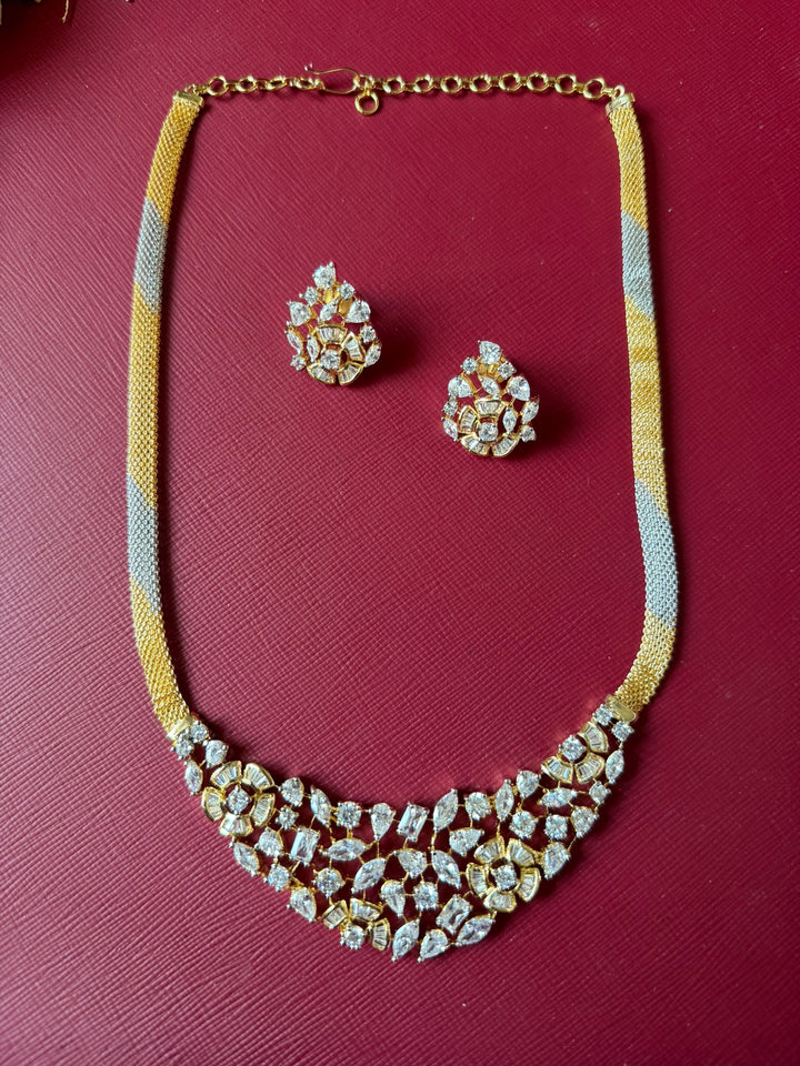 Sabita Diamond Pendant Set