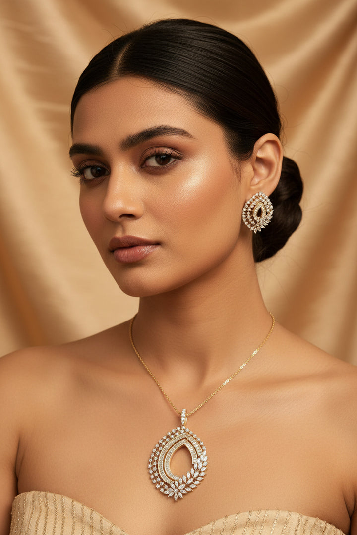 Izna Diamond Pendant Set