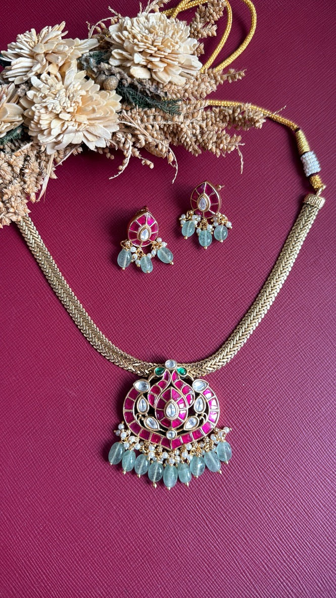 Barsha Kundan Necklace Set