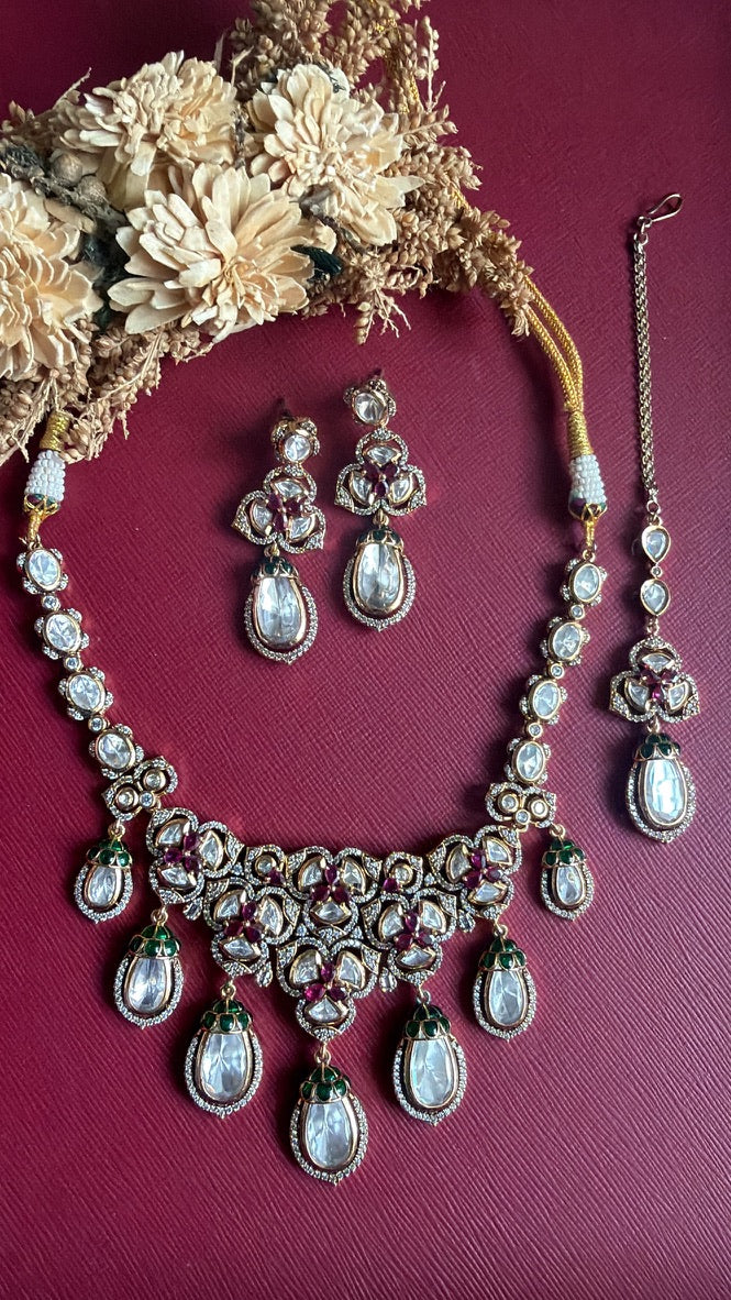 Shivangi Kundan Necklace set