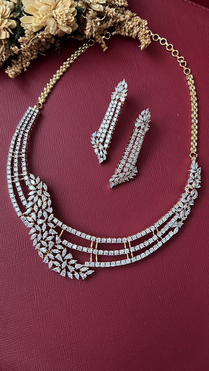 Zohra Diamond Necklace Set