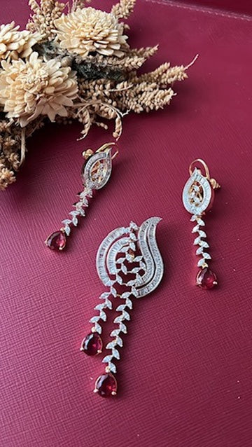 Anjika Diamond Pendant Set - Red