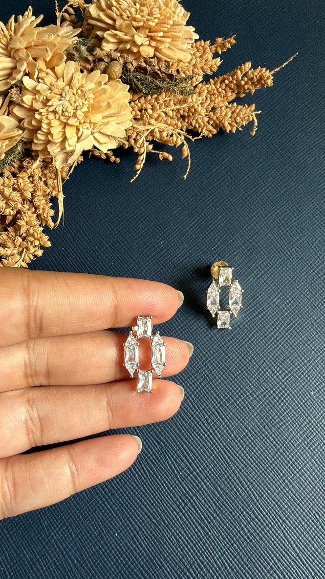 Nivika Diamond Stud