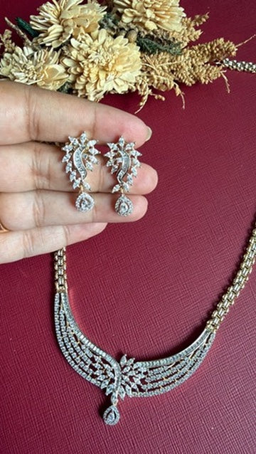 Gharam Diamond Pendant Set