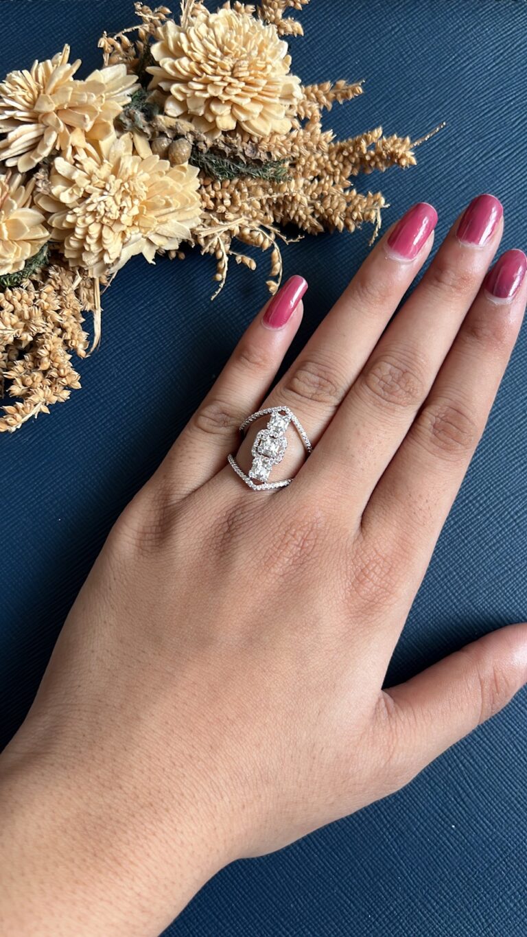 Dhivya Diamond Ring
