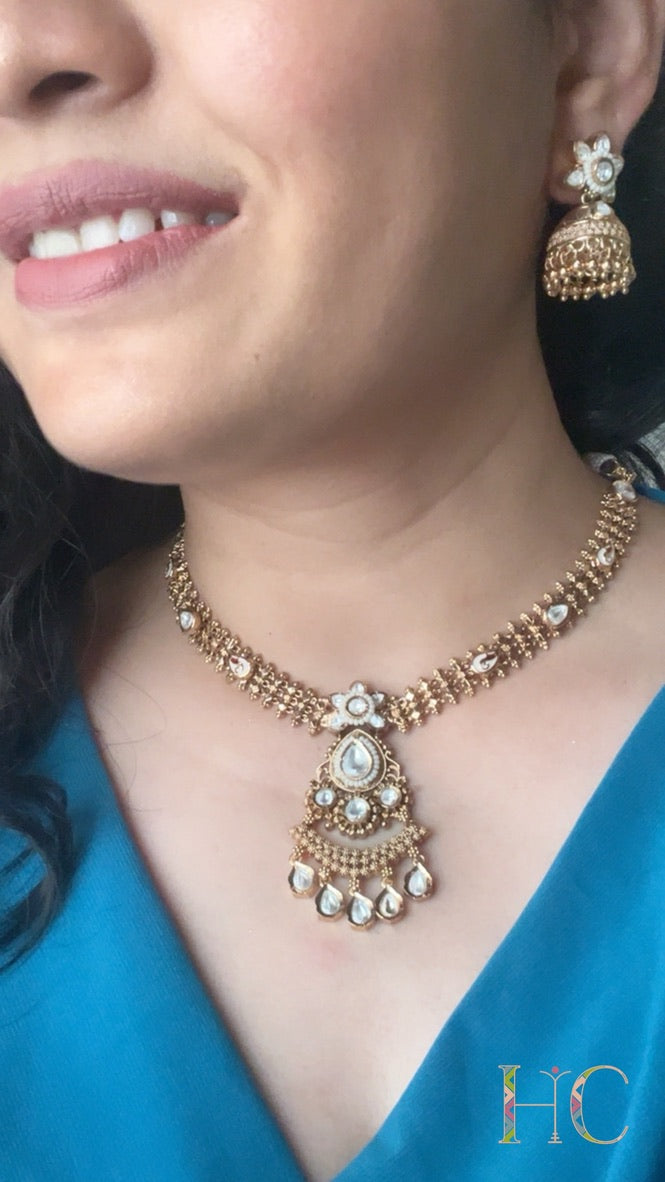 Moksha Kundan Gold Nekclace Set