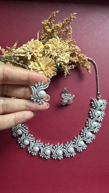 Neera Diamond pearl Necklace Set