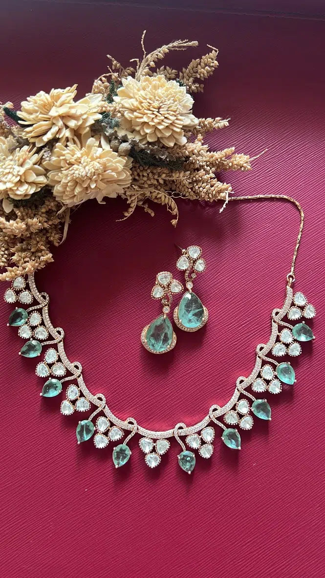 Neil Kundan Necklace Set