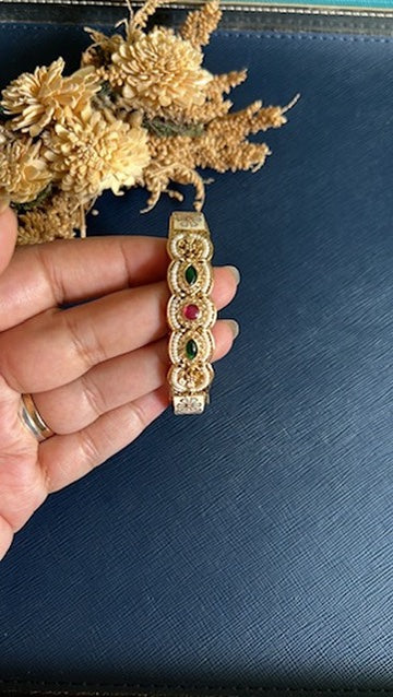 Iraaya Kundan Bracelet